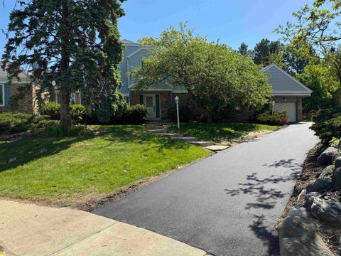 Photo of 25 Coronado Court, Madison, WI 53719 (MLS # 2033849)