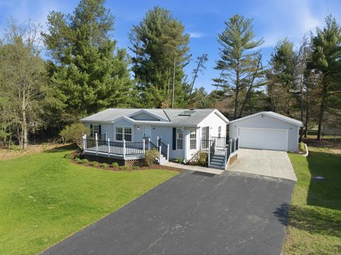 Photo of 178 Arbor Drive, Wisconsin Dells, WI 53965 (MLS # 2021799)