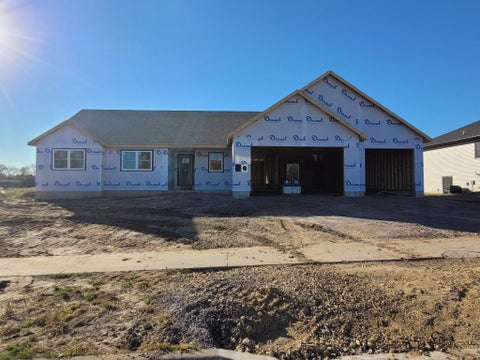 Photo of 311 Roosevelt Street, Baraboo, WI 53913 (MLS # 2035127)