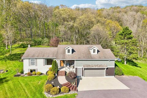 Photo of S11610 Hazelnut Road, Spring Green, WI 53588 (MLS # 2022952)