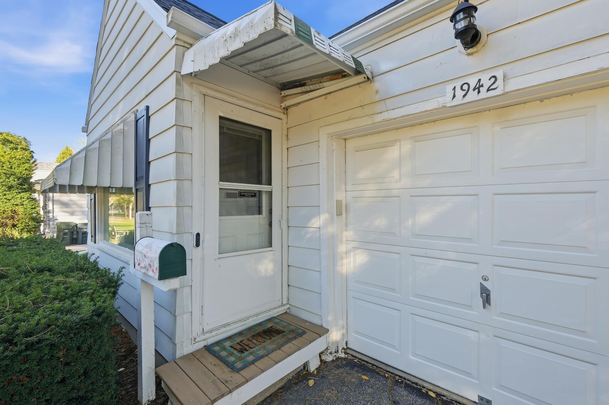 1942 Vahlen Street