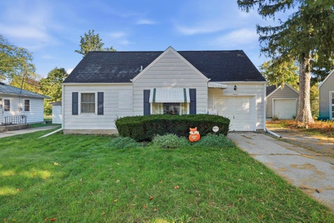 Photo of 1942 Vahlen Street, Madison, WI 53704 (MLS # 2034839)