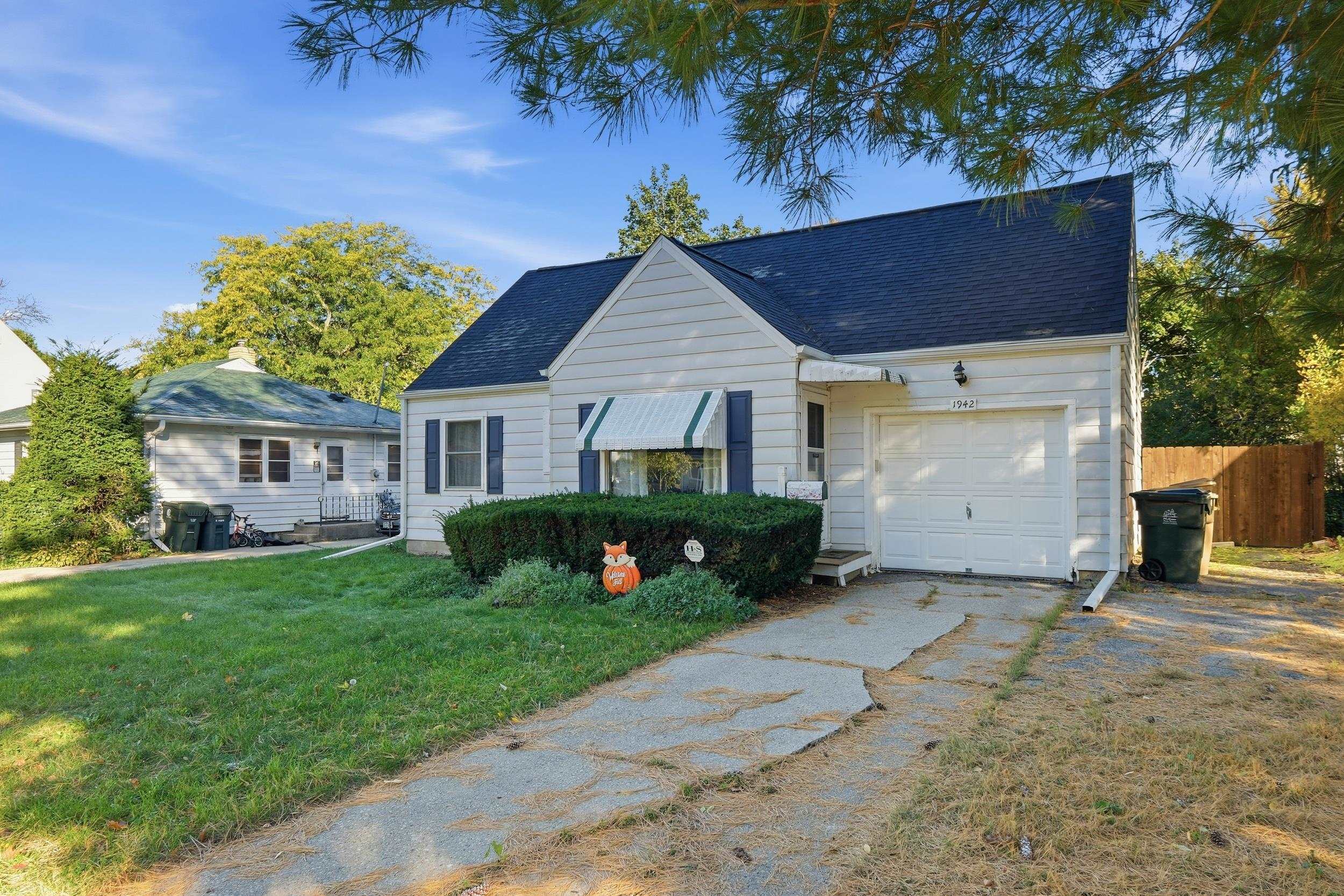 1942 Vahlen Street
