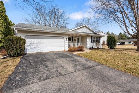 1610 Linnerud Drive, Sun Prairie, WI 53590 - #: 1995241