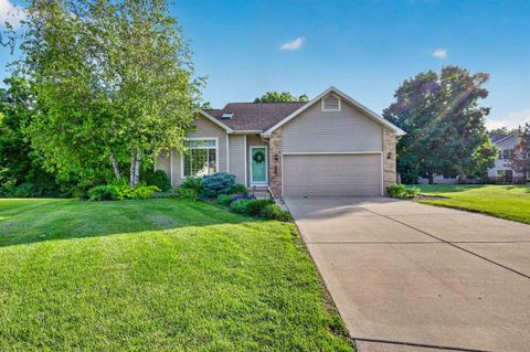 Photo of 236 Westend Circle, Sun Prairie, WI 53590 (MLS # 2026510)