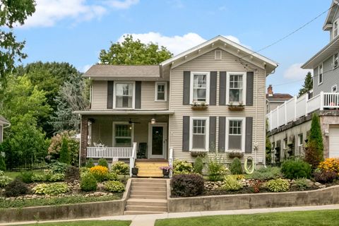 Photo of 315 E Holmes Street, Janesville, WI 53545 (MLS # 2006501)