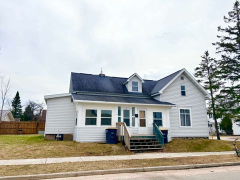 Photo of 17 W Prospect Street, Rhinelander, WI 54501 (MLS # 2018291)