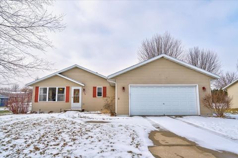 Photo of 73 Debbie Drive, Evansville, WI 53536 (MLS # 2014401)