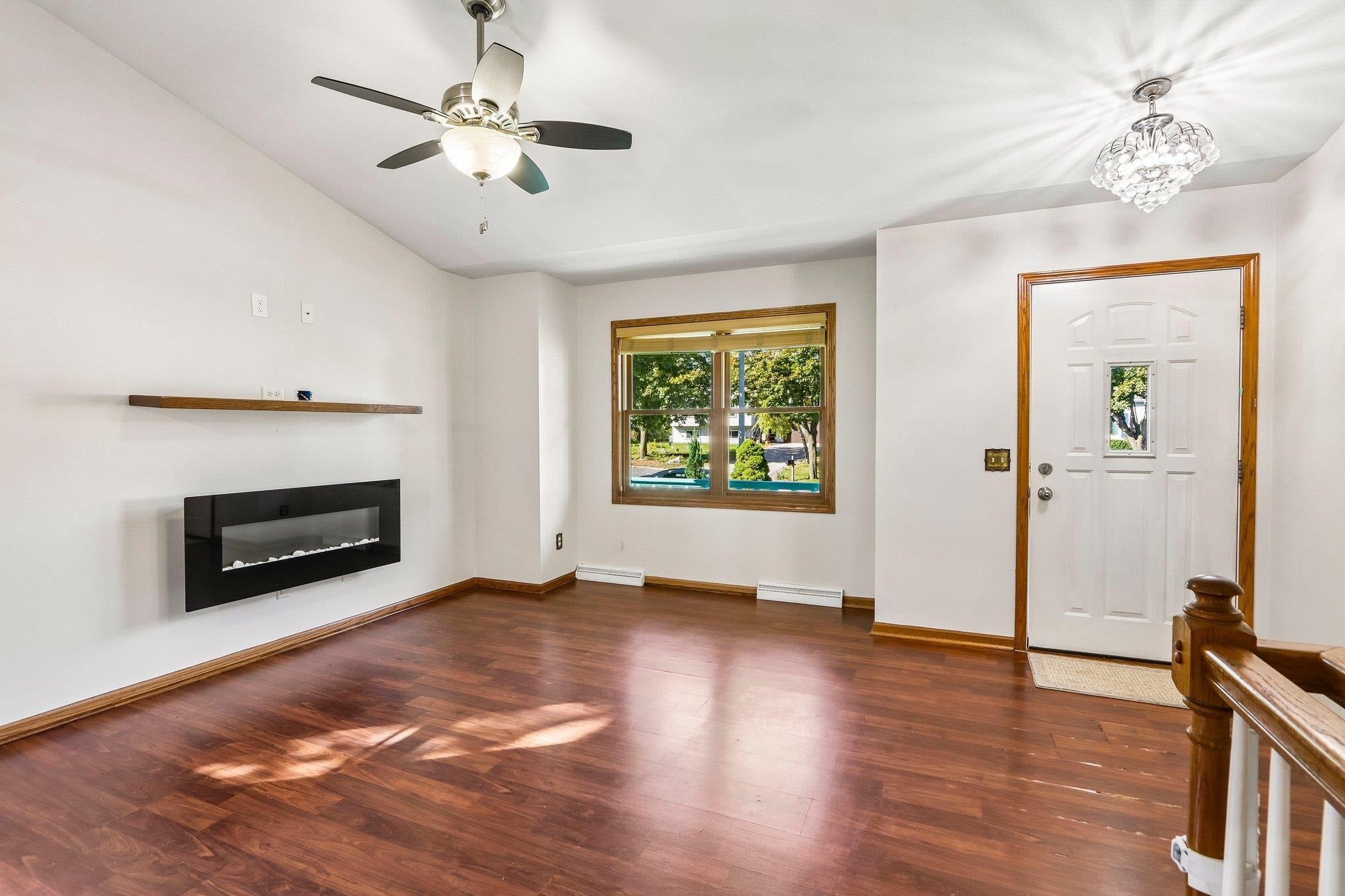 6 Buhler Court