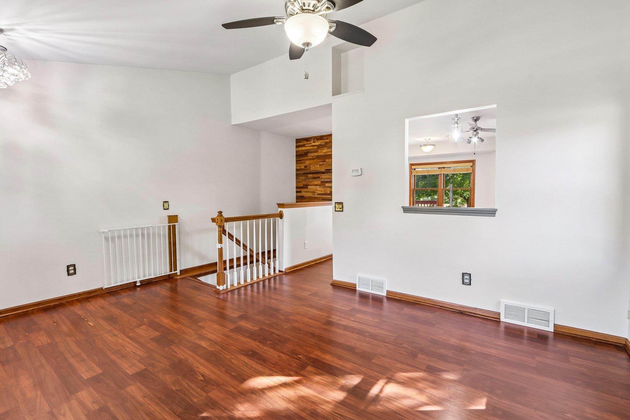 6 Buhler Court