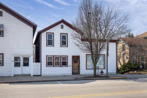 Photo of 173 N Monroe Street, Waterloo, WI 53594 (MLS # 2019379)