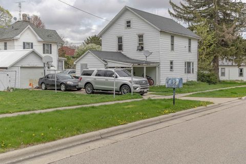 719 2nd Street, New Glarus, WI 53574 - #: 1999481