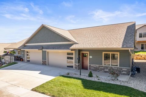Photo of 28 Sienna Hills Circle, Mount Horeb, WI 53572 (MLS # 2000411)