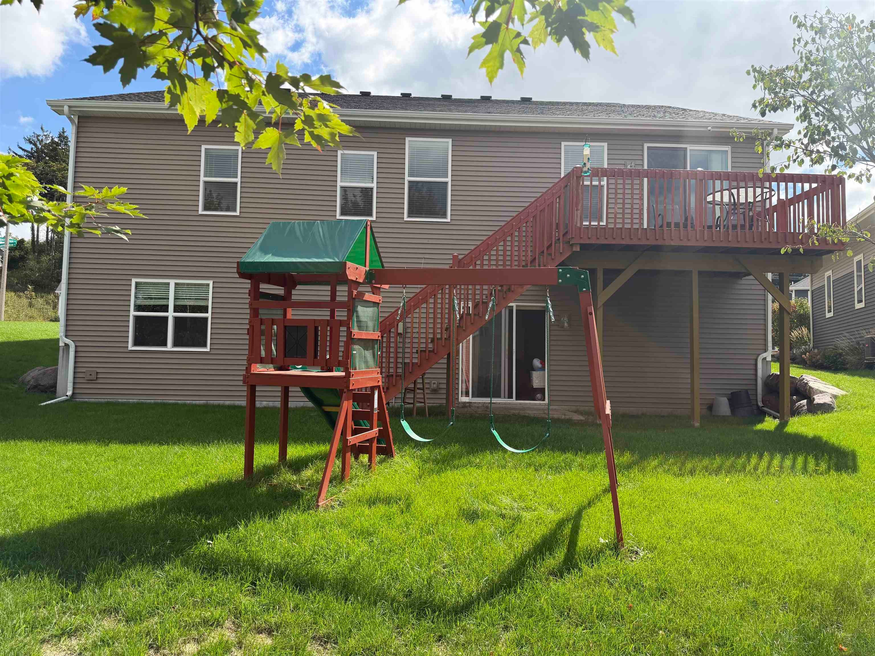 5726 Summer Shine Drive