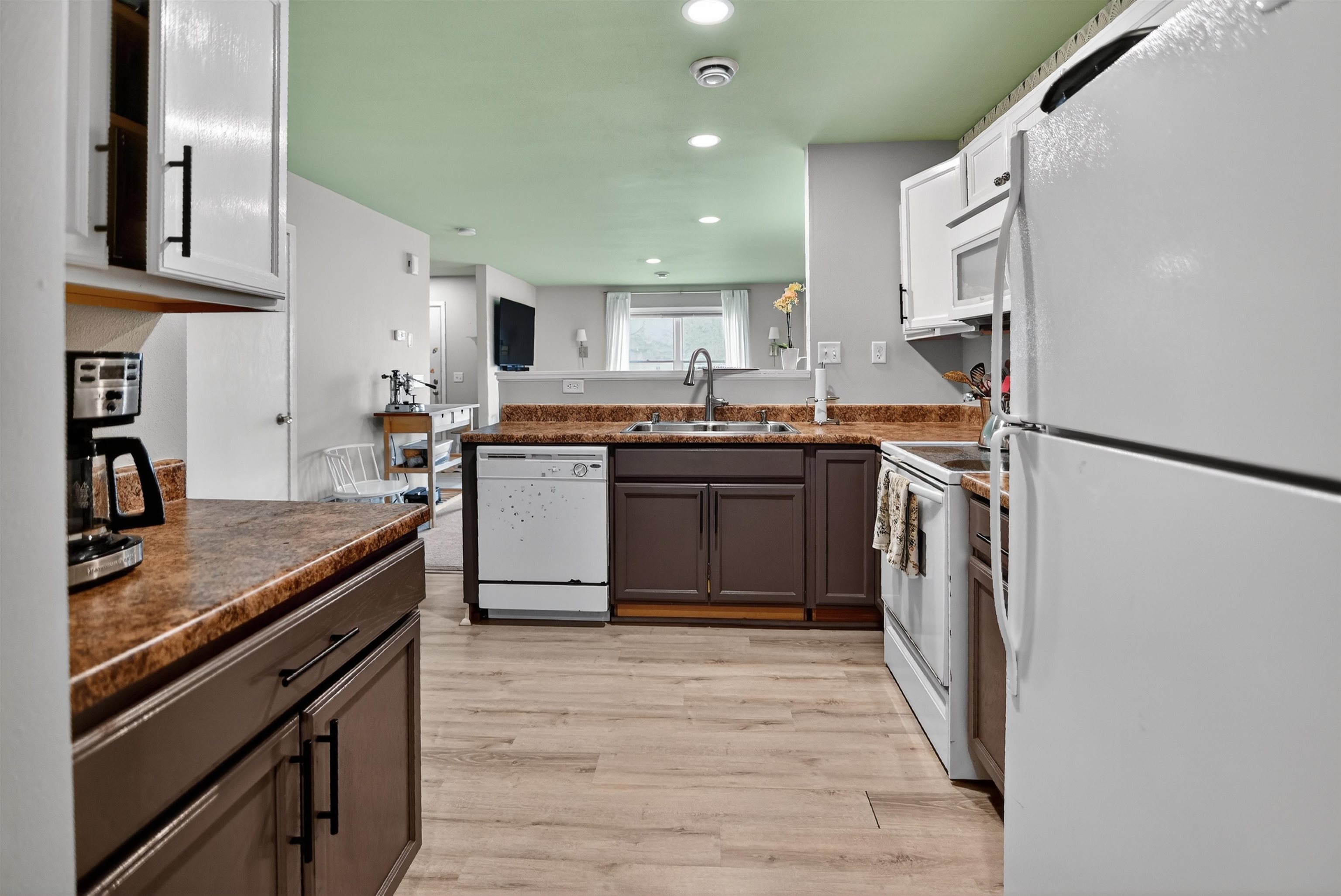 218 S Musket Ridge Drive 6