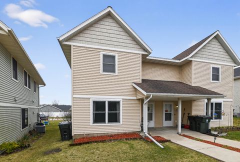Photo of 218 S Musket Ridge Drive 6 #6, Sun Prairie, WI 53590 (MLS # 2020087)