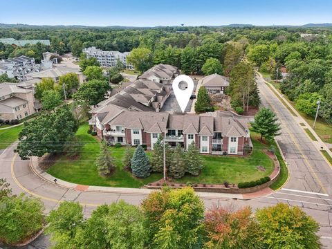 Photo of 670 E Lake Avenue 211 #211, Wisconsin Dells, WI 53965 (MLS # 2009837)