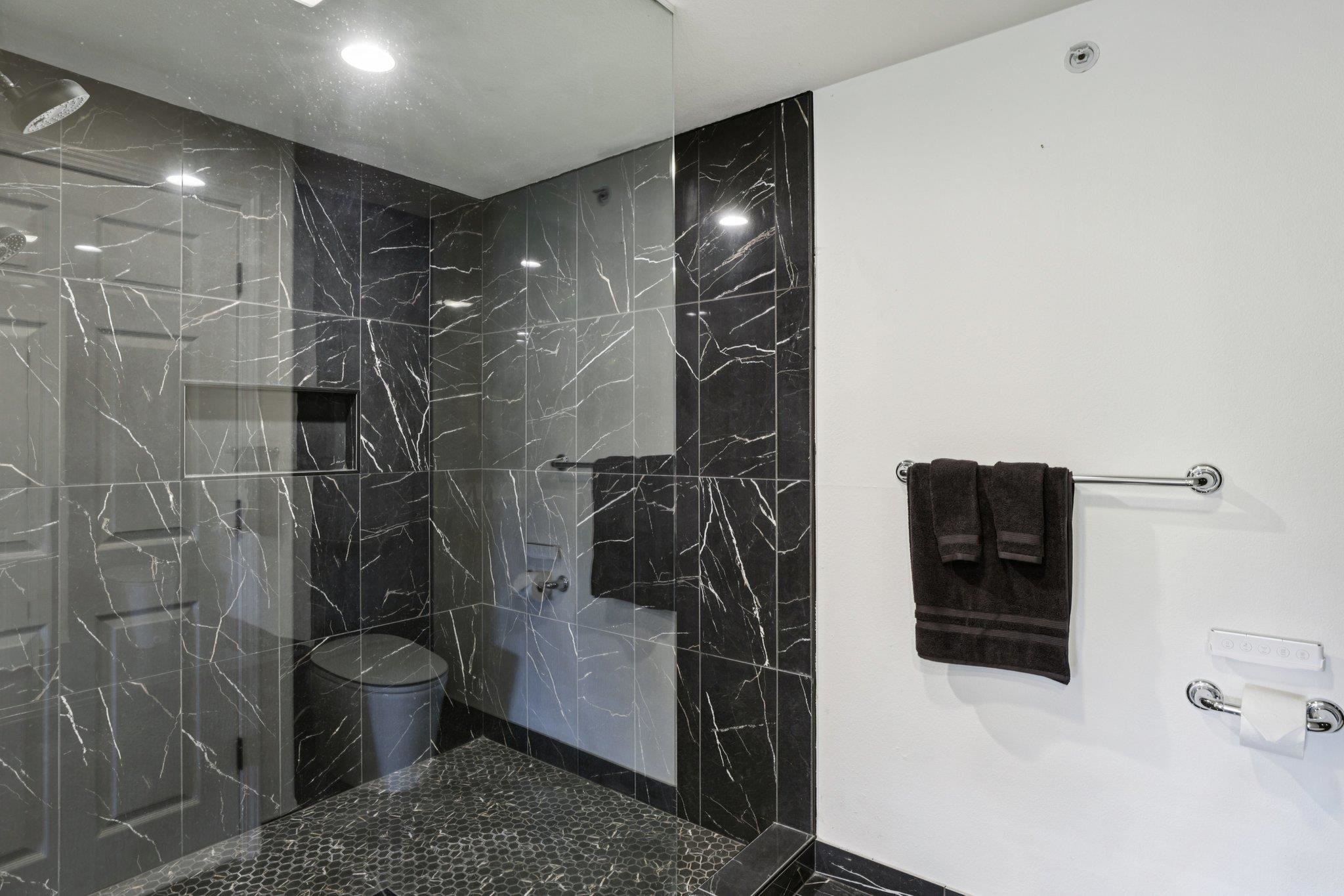 Wisconsin Dells, Wisconsin 53965, United States, 3 Bedrooms Bedrooms, ,2 BathroomsBathrooms,Residential,Active,222084