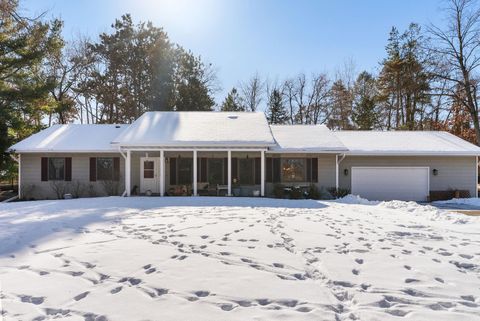 Photo of N4412 Wolff Road, Cambridge, WI 53523 (MLS # 2015632)