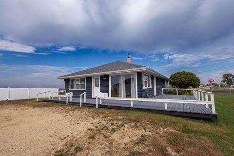 Tiny photo for 674 County Road O Road, Mineral Point, WI 53565 (MLS # 2012776)