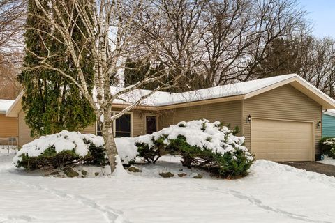 Photo of 1301 Rae Lane, Madison, WI 53711 (MLS # 2013356)