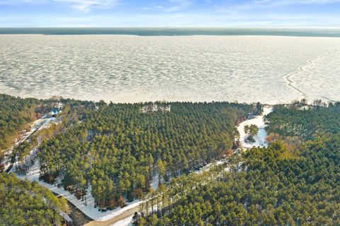 Photo of N14538 Long View Point, Nekoosa, WI 54457 (MLS # 2016435)