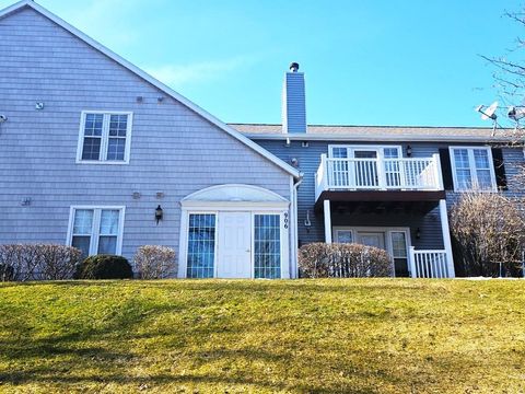 Photo of 906 Kottke Drive 5 #5, Madison, WI 53719 (MLS # 2016693)