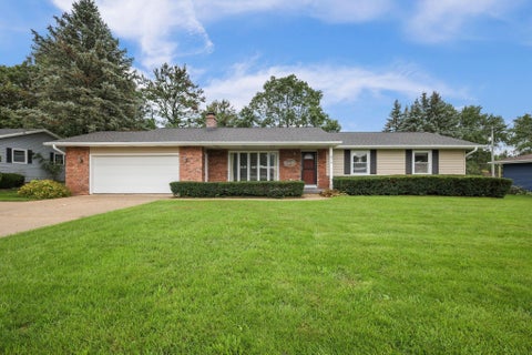Photo of 479 Garfield Avenue, Evansville, WI 53536 (MLS # 2032900)