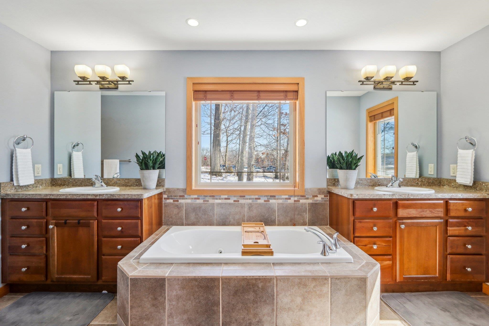 Madison, Wisconsin 53719, United States, 4 Bedrooms Bedrooms, ,3 BathroomsBathrooms,Residential,Active,87168