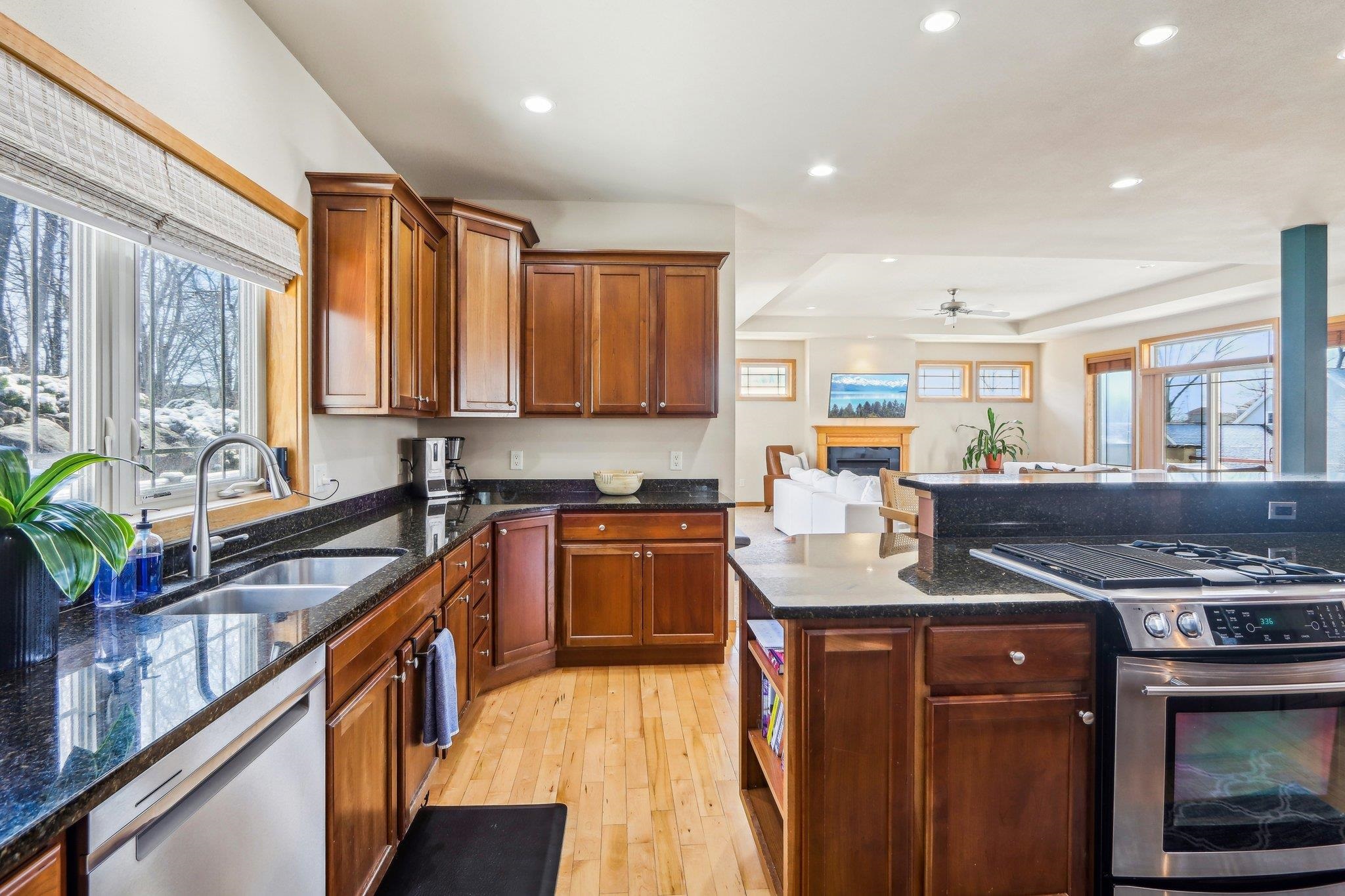 Madison, Wisconsin 53719, United States, 4 Bedrooms Bedrooms, ,3 BathroomsBathrooms,Residential,Active,87168