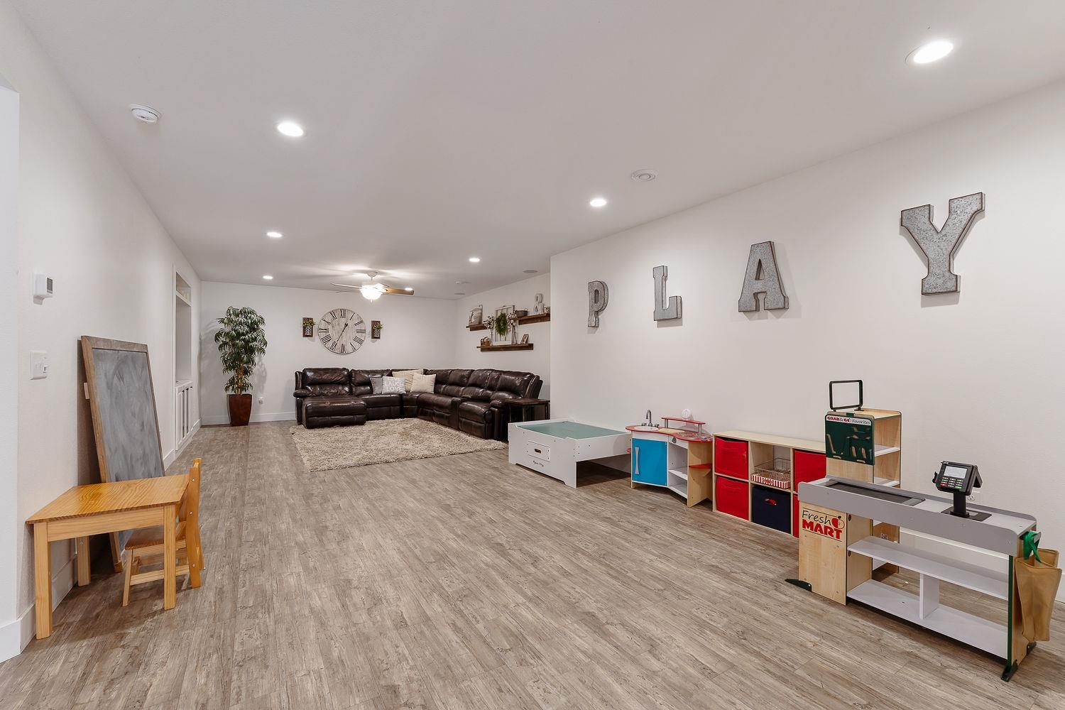 Hillsboro, Wisconsin 54634, United States, 5 Bedrooms Bedrooms, ,4 BathroomsBathrooms,Residential,Active,190994