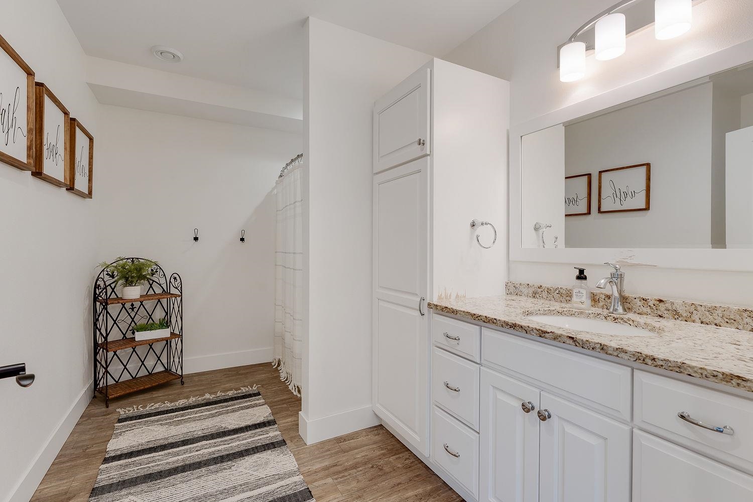 Hillsboro, Wisconsin 54634, United States, 5 Bedrooms Bedrooms, ,4 BathroomsBathrooms,Residential,Active,190994