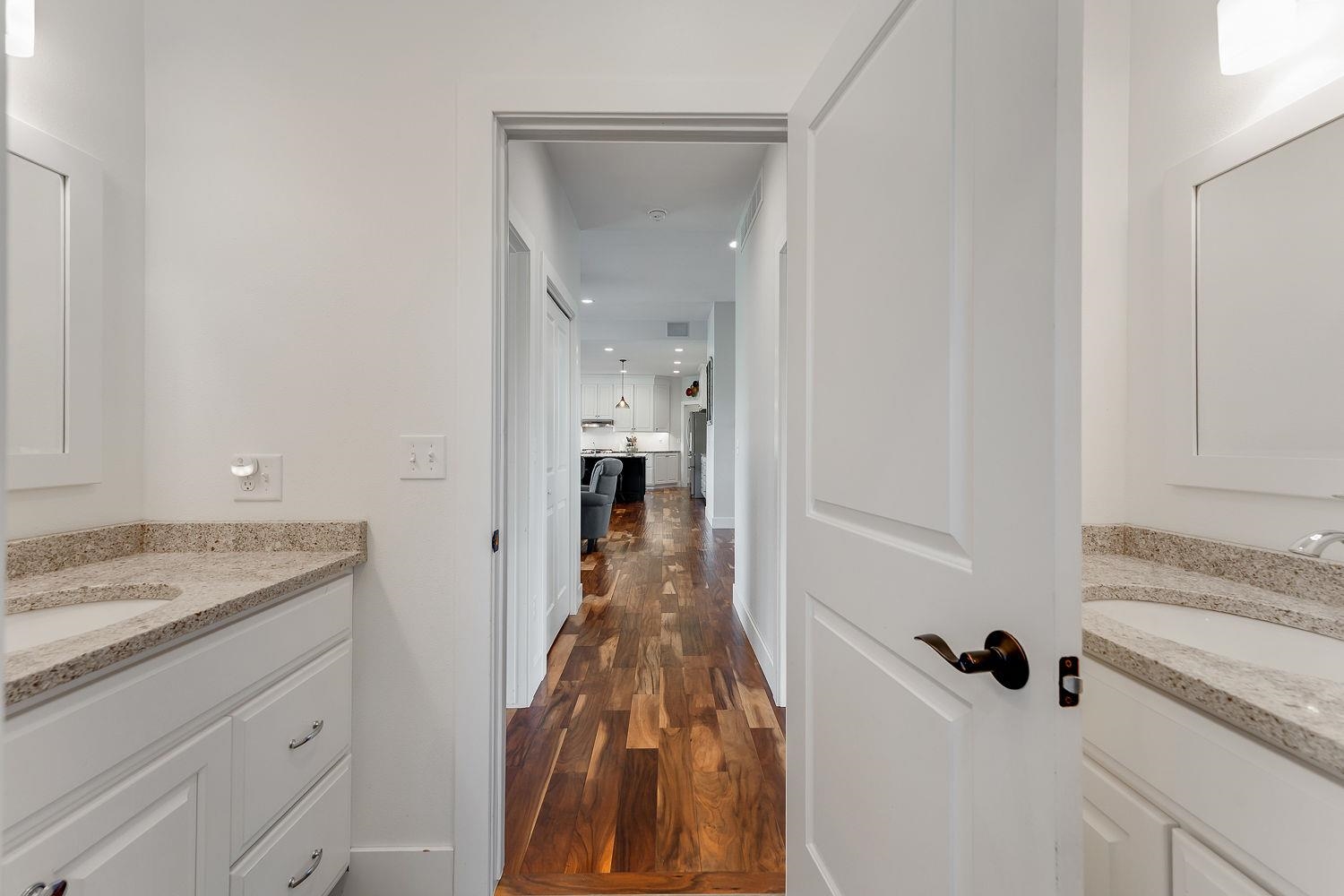 Hillsboro, Wisconsin 54634, United States, 5 Bedrooms Bedrooms, ,4 BathroomsBathrooms,Residential,Active,190994