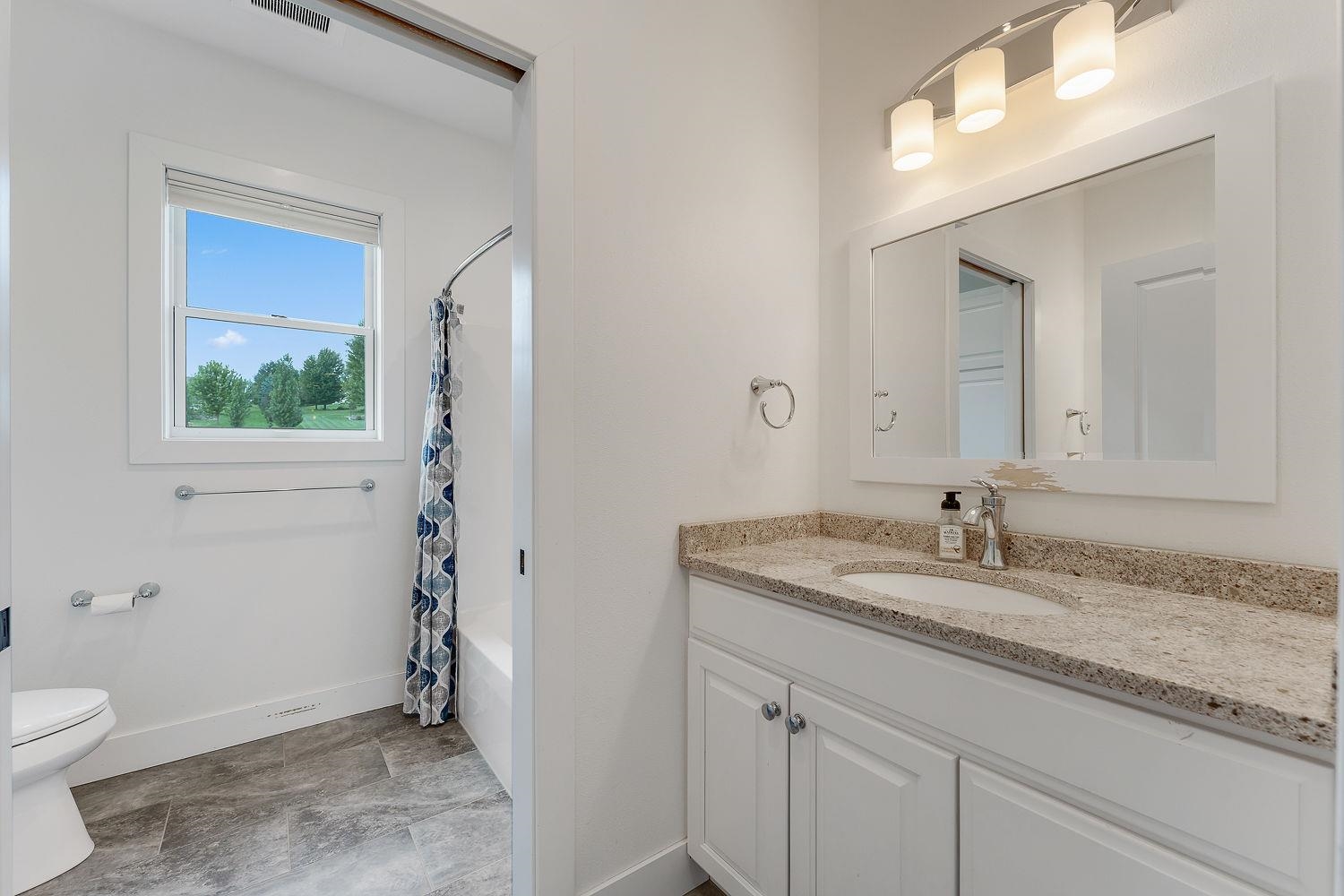 Hillsboro, Wisconsin 54634, United States, 5 Bedrooms Bedrooms, ,4 BathroomsBathrooms,Residential,Active,190994