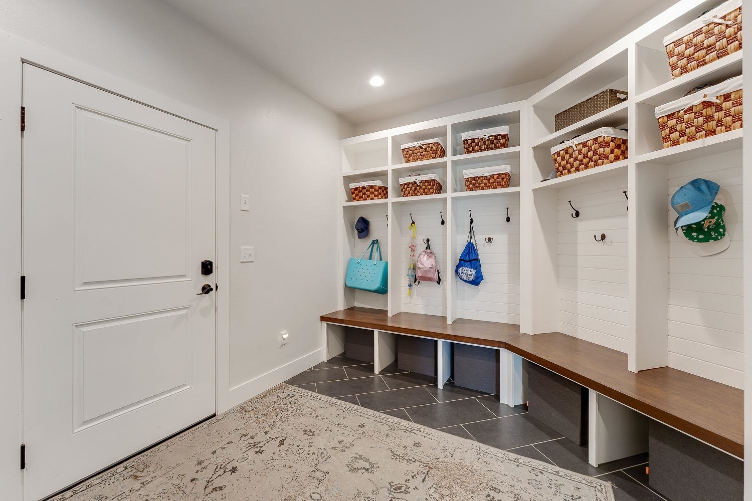 Hillsboro, Wisconsin 54634, United States, 5 Bedrooms Bedrooms, ,4 BathroomsBathrooms,Residential,Active,190994