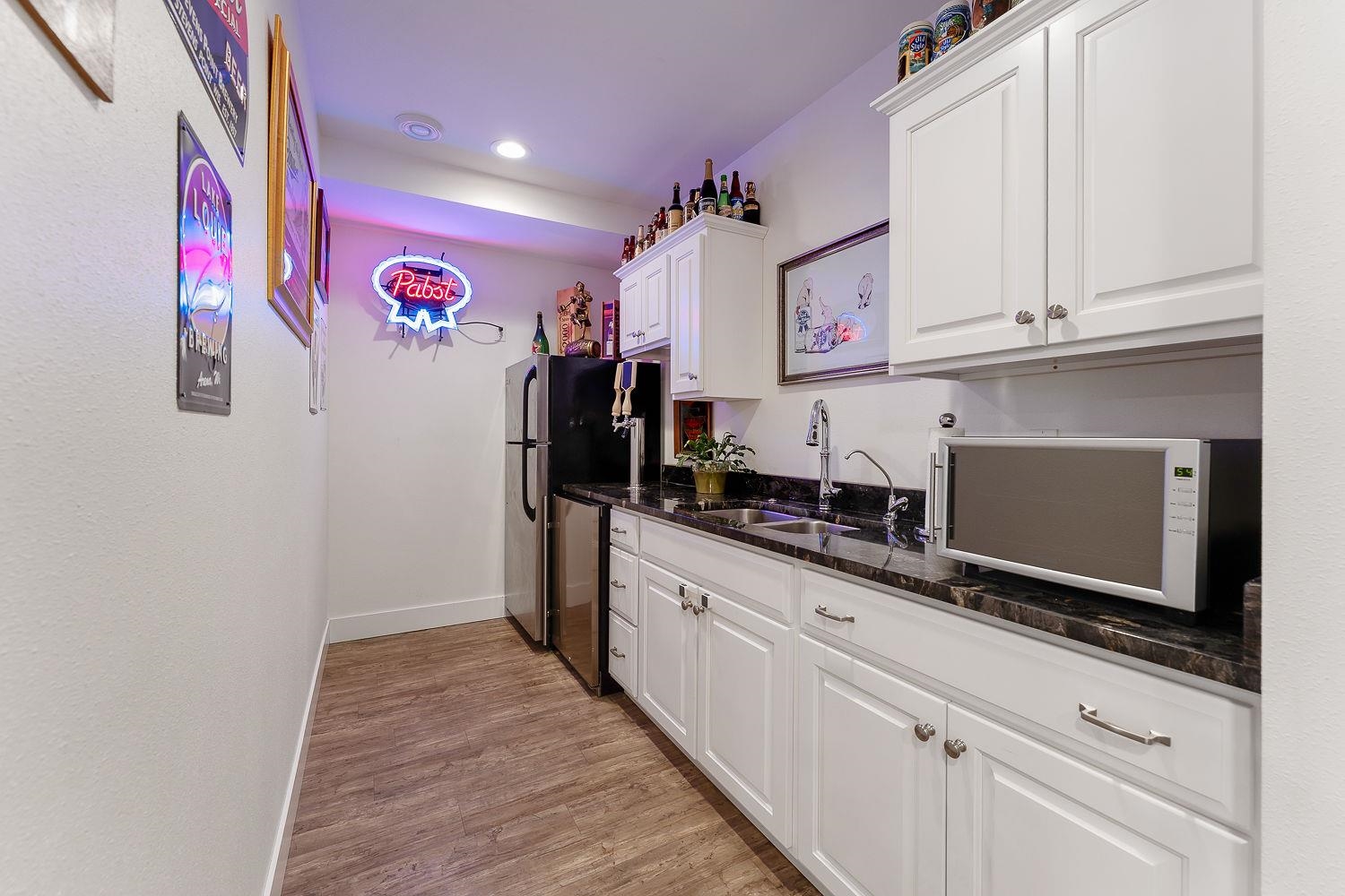 Hillsboro, Wisconsin 54634, United States, 5 Bedrooms Bedrooms, ,4 BathroomsBathrooms,Residential,Active,190994