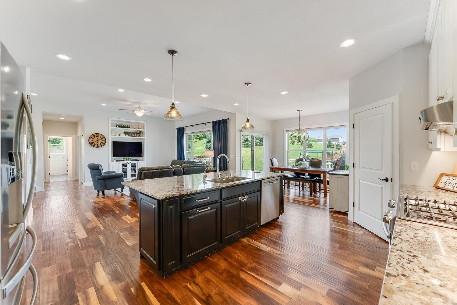 Hillsboro, Wisconsin 54634, United States, 5 Bedrooms Bedrooms, ,4 BathroomsBathrooms,Residential,Active,190994