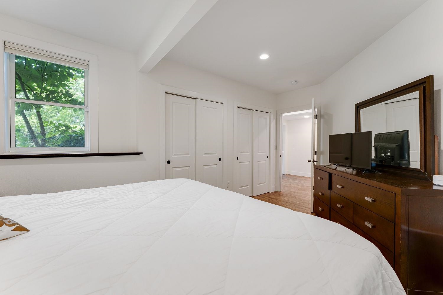 Hillsboro, Wisconsin 54634, United States, 5 Bedrooms Bedrooms, ,4 BathroomsBathrooms,Residential,Active,190994