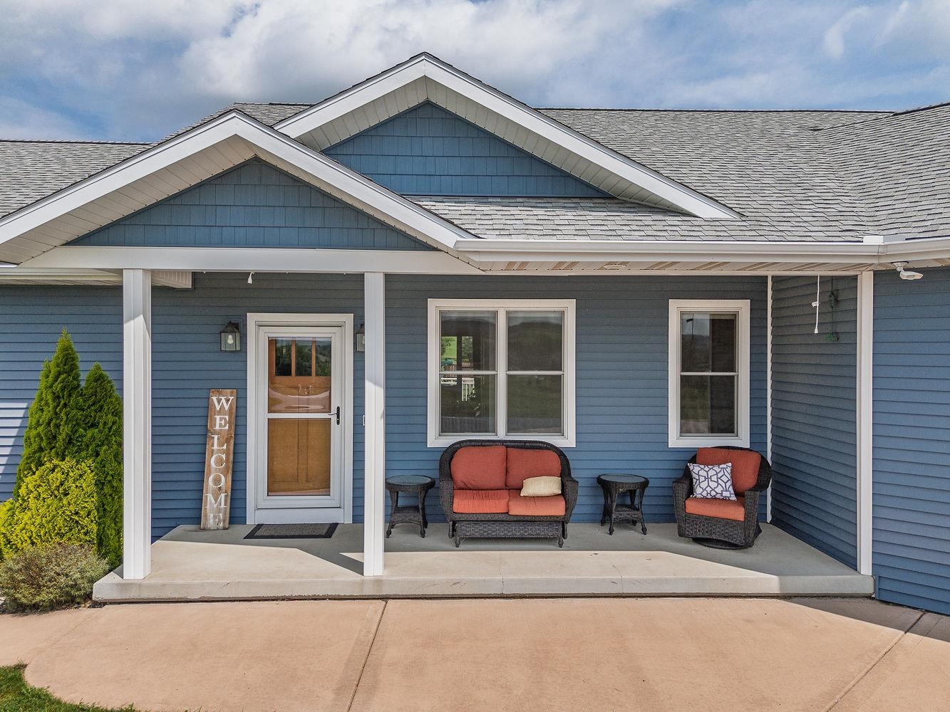 Hillsboro, Wisconsin 54634, United States, 5 Bedrooms Bedrooms, ,4 BathroomsBathrooms,Residential,Active,190994