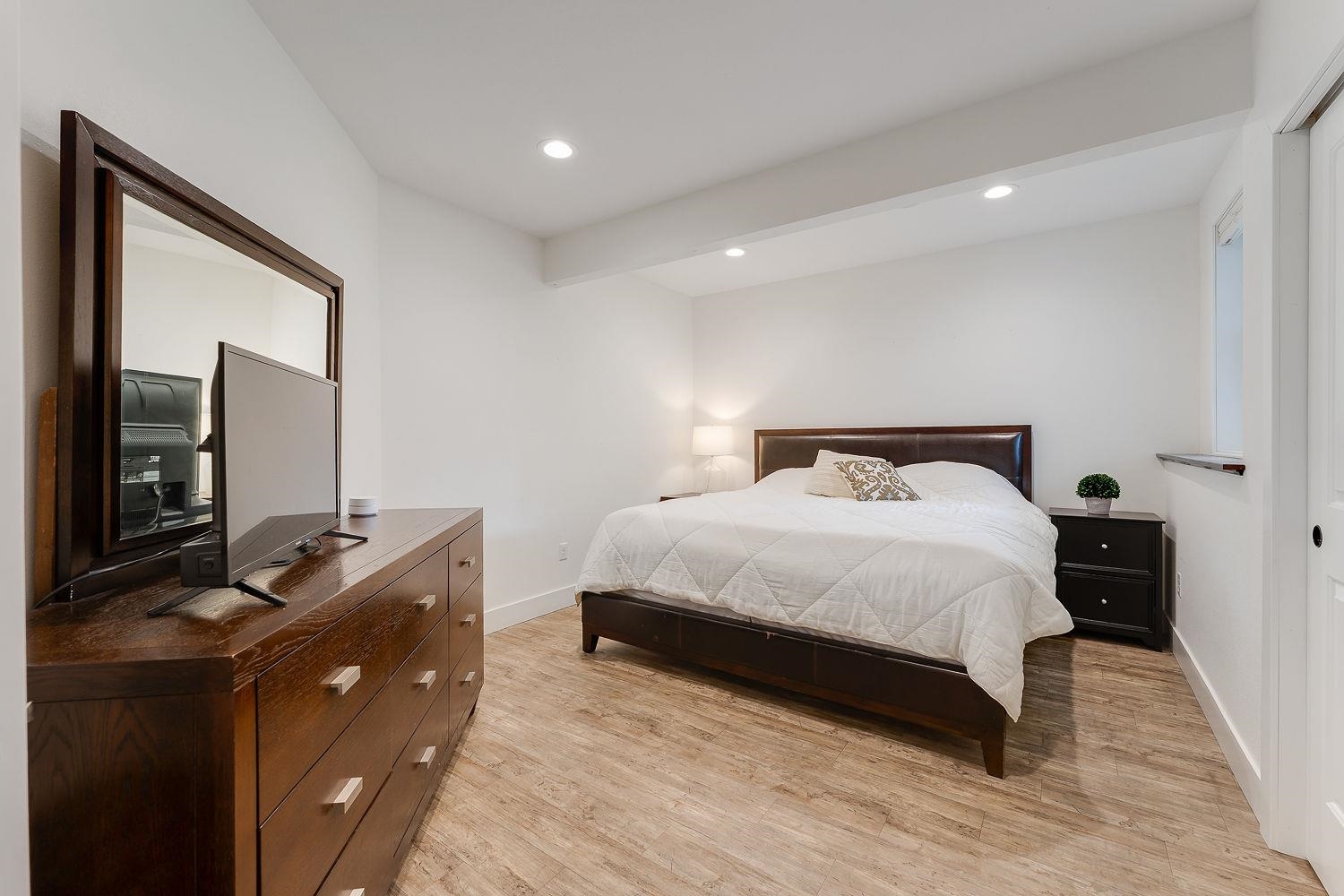 Hillsboro, Wisconsin 54634, United States, 5 Bedrooms Bedrooms, ,4 BathroomsBathrooms,Residential,Active,190994