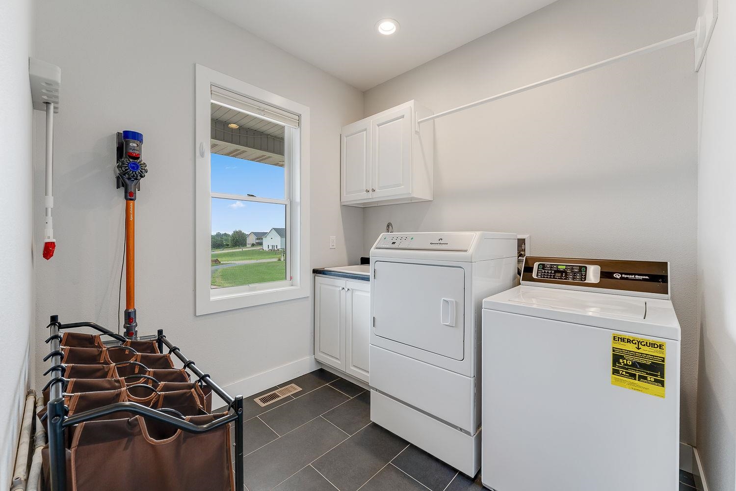 Hillsboro, Wisconsin 54634, United States, 5 Bedrooms Bedrooms, ,4 BathroomsBathrooms,Residential,Active,190994