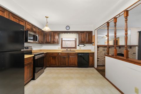 Tiny photo for 928 Columbia Drive, Janesville, WI 53546 (MLS # 2012843)