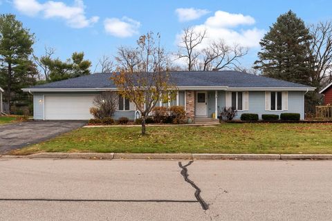 Photo of 928 Columbia Drive, Janesville, WI 53546 (MLS # 2012843)