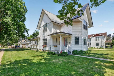 Photo of 607 E 2nd Avenue, Brodhead, WI 53520 (MLS # 2022406)