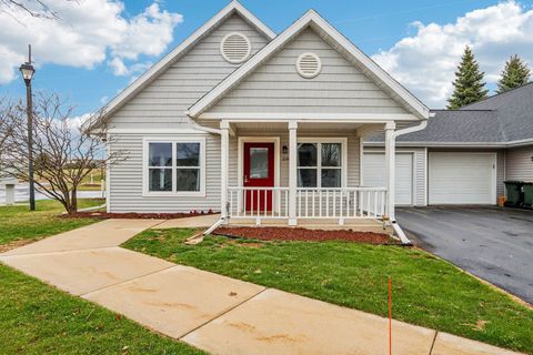 Photo of 219 Larkspur Court, Sun Prairie, WI 53590 (MLS # 2019286)