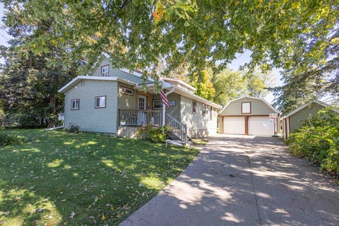 Photo of 1125 Eastman Street, Platteville, WI 53818 (MLS # 2034476)
