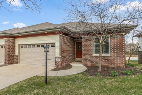 Photo of 22 Windswept Way, Fitchburg, WI 53719 (MLS # 2020099)