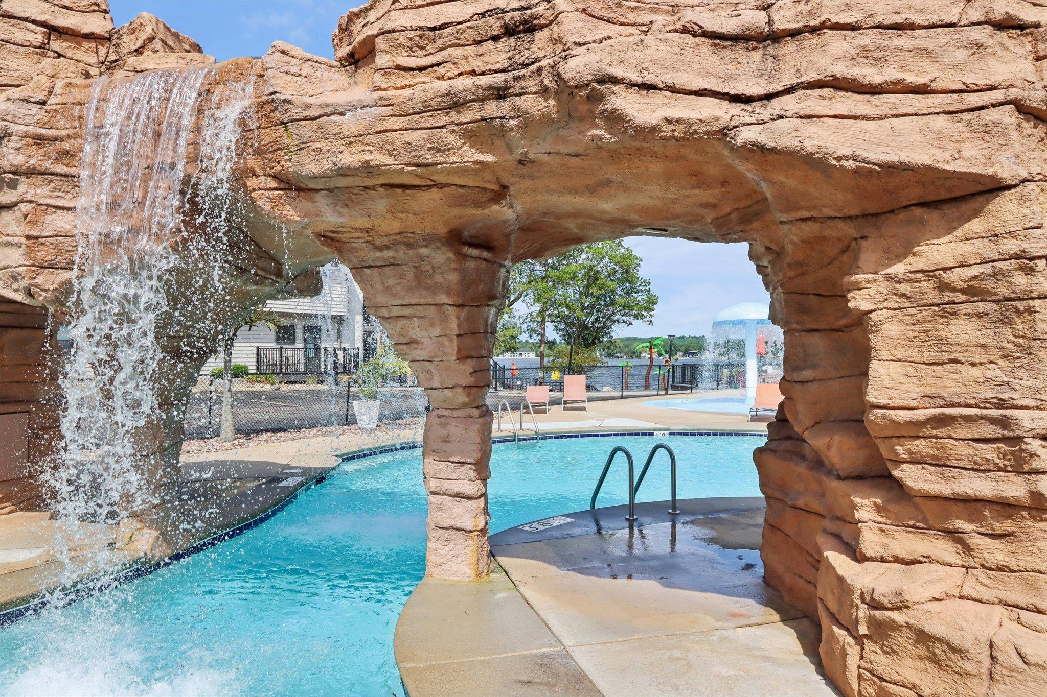 Wisconsin Dells, Wisconsin 53965, United States, 2 Bedrooms Bedrooms, ,2 BathroomsBathrooms,Residential,Active,45814