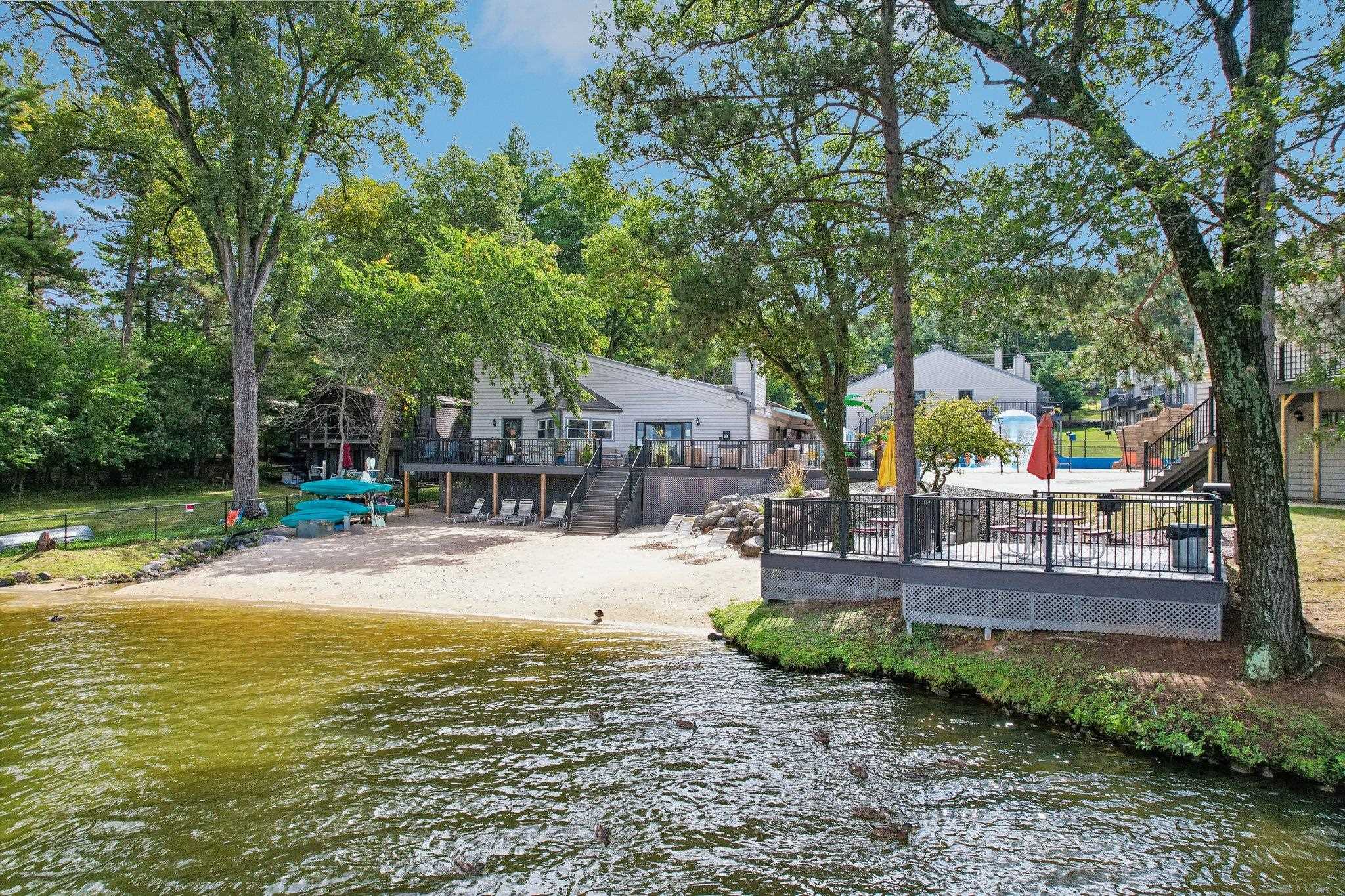 Wisconsin Dells, Wisconsin 53965, United States, 2 Bedrooms Bedrooms, ,2 BathroomsBathrooms,Residential,Active,45814