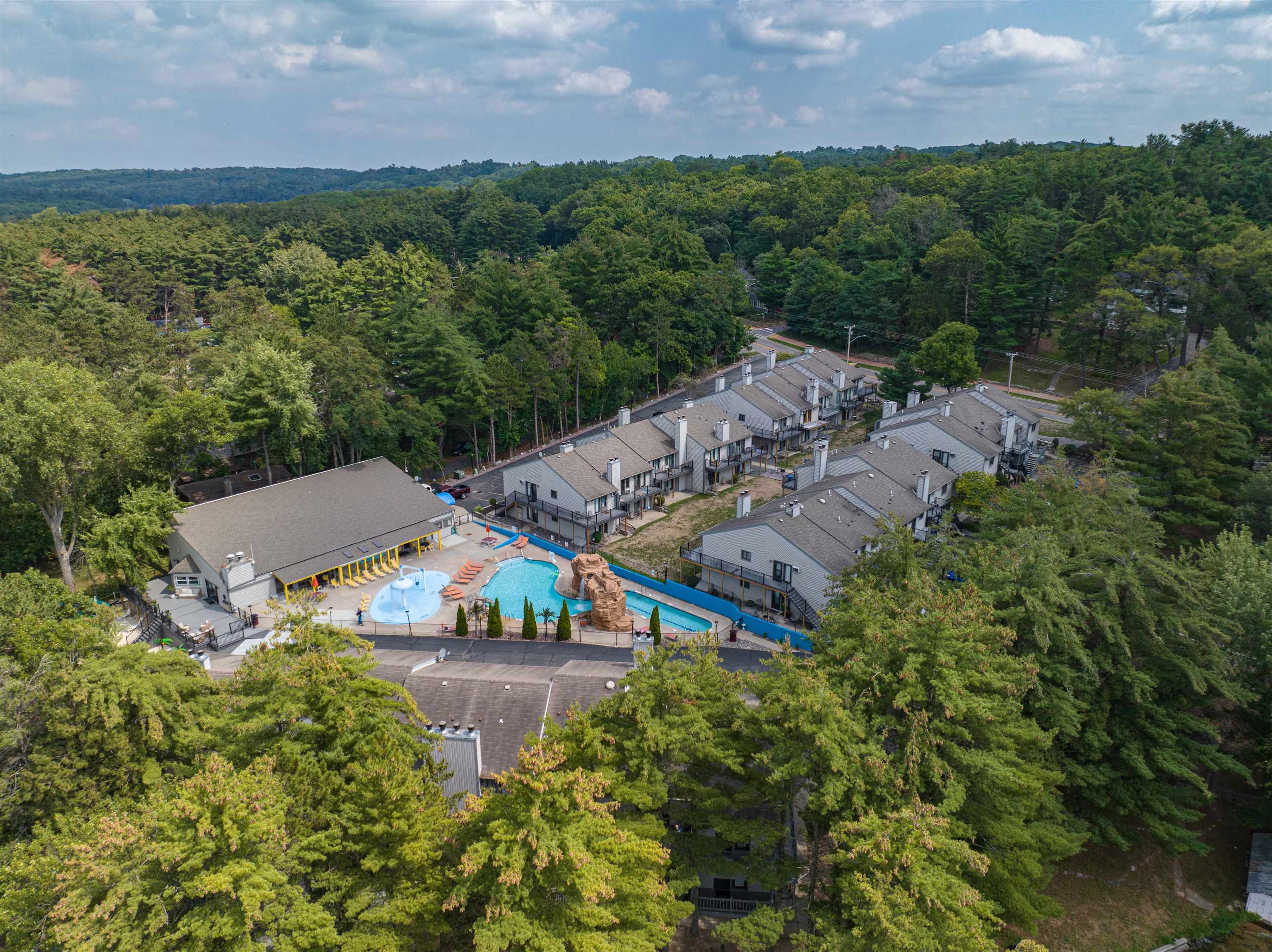 Wisconsin Dells, Wisconsin 53965, United States, 2 Bedrooms Bedrooms, ,2 BathroomsBathrooms,Residential,Active,45814